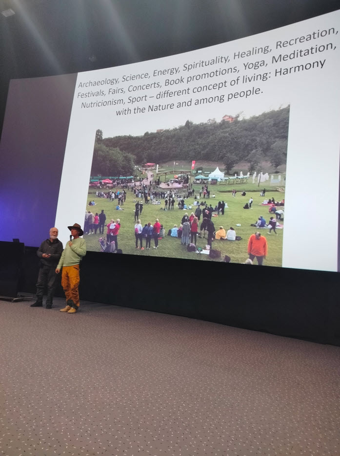 Soorganizator predavanja Andrej Ivanuša in Semir ob zaključku predavanja